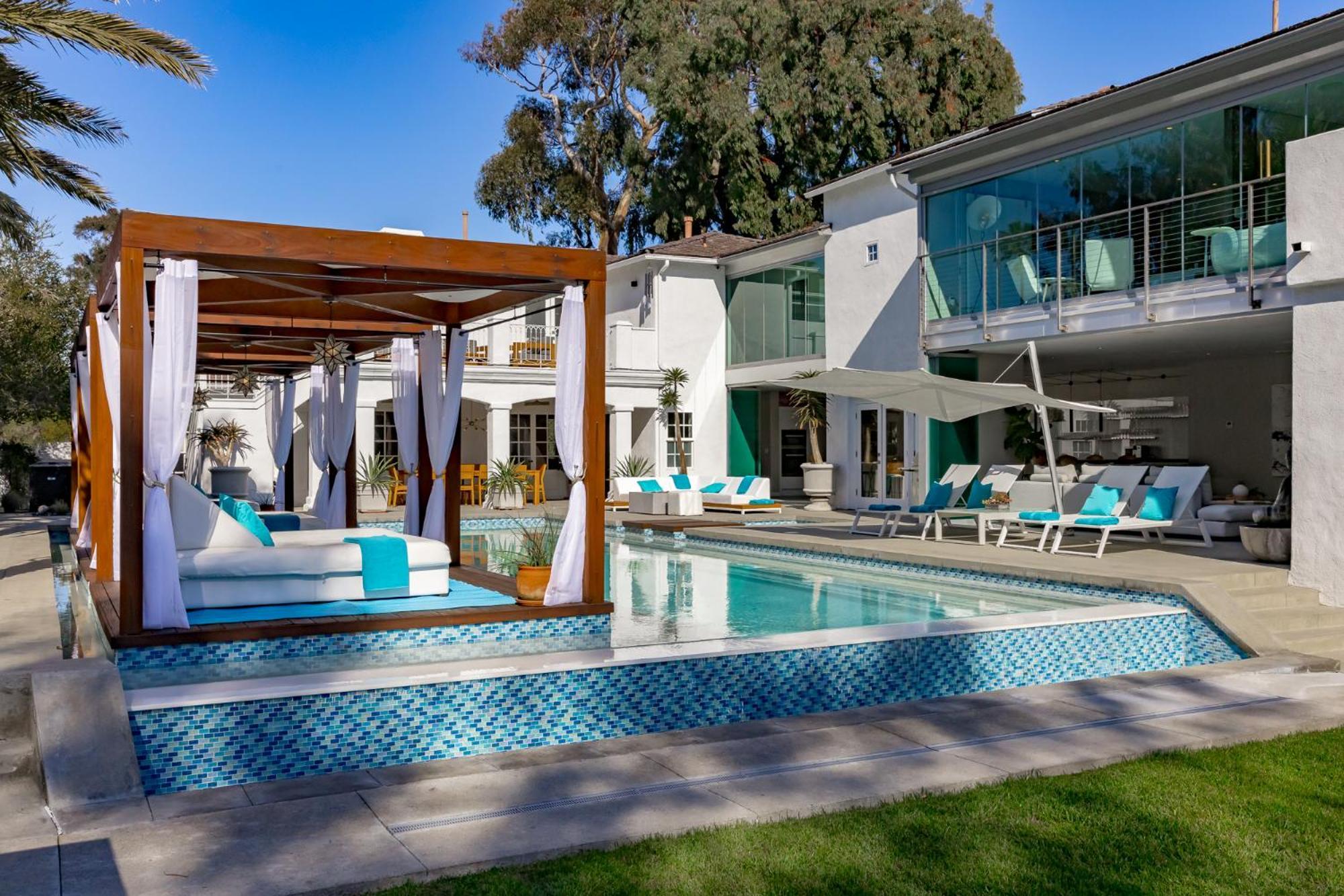 Pousada Cypress Chateau Luxury Vacation *